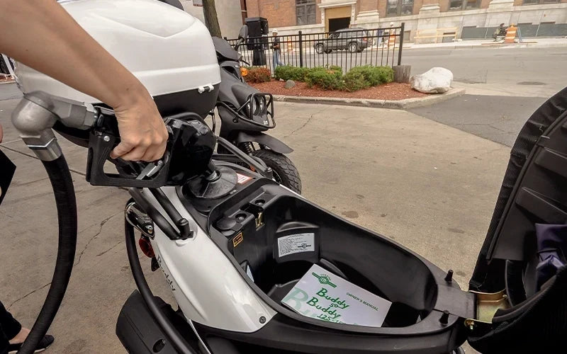 How Much Gas Does a Scooter Use? | Scooter MPG Guide